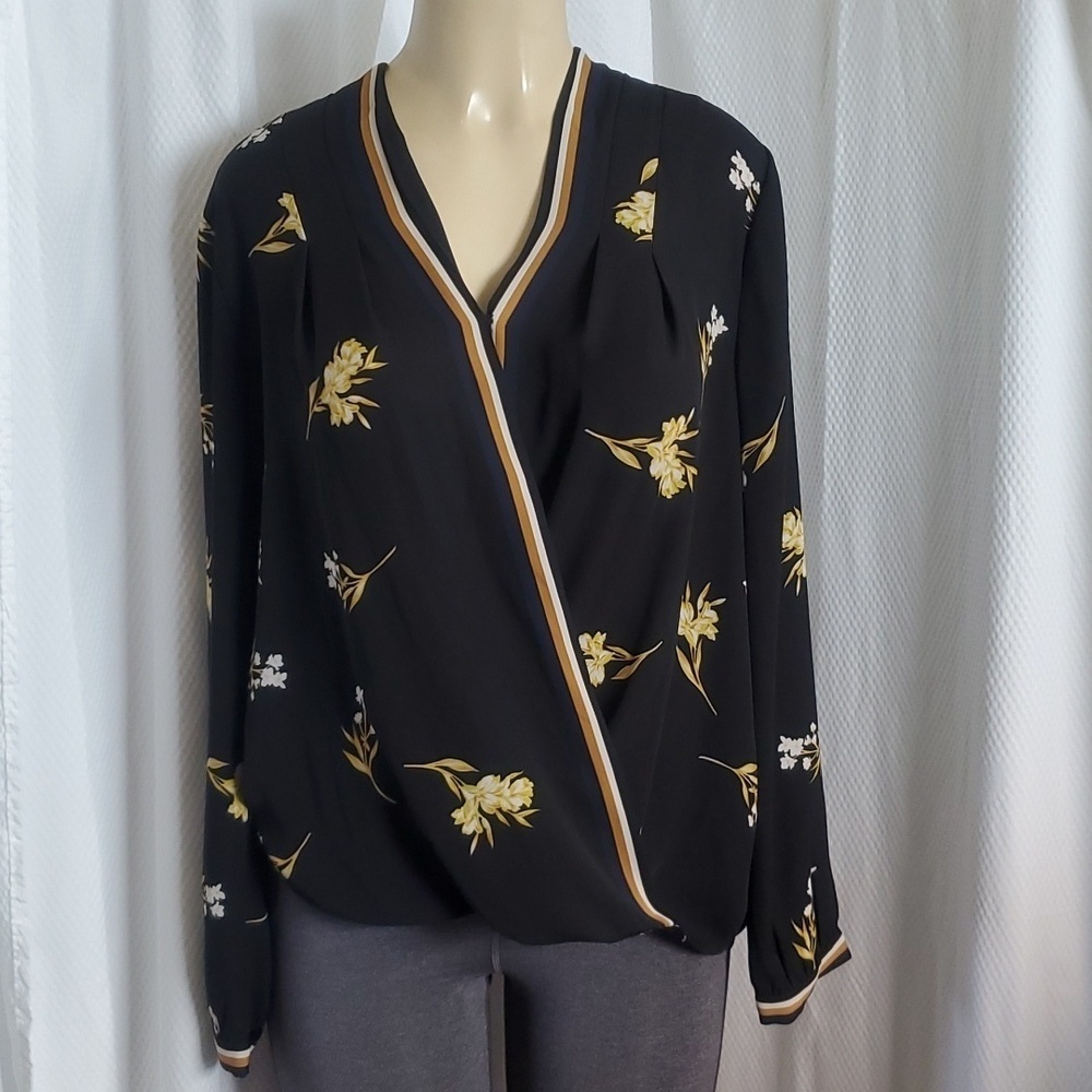 Ann Taylor Factory Floral Print Surplus Wrap Blouse Size M